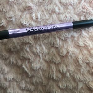 Urban decay brow pencil ✨